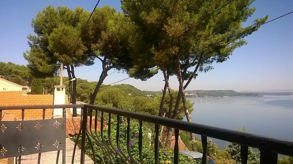 Chambre en Provence Istres France